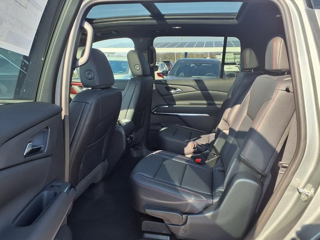 Thumbnail: 2026 Chevrolet Traverse - 9