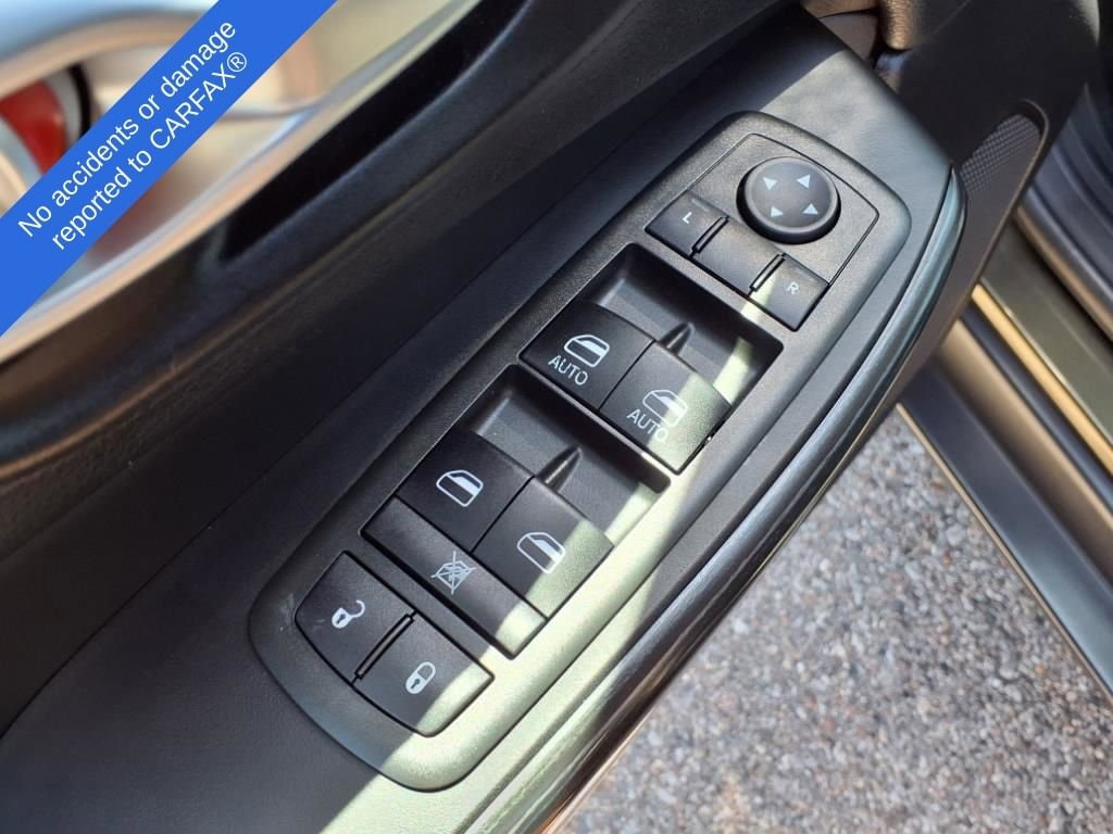 Thumbnail: 2014 Jeep Cherokee - 16