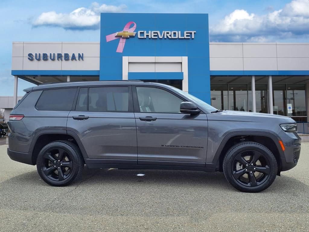 Thumbnail: 2023 Jeep Grand Cherokee L - 4