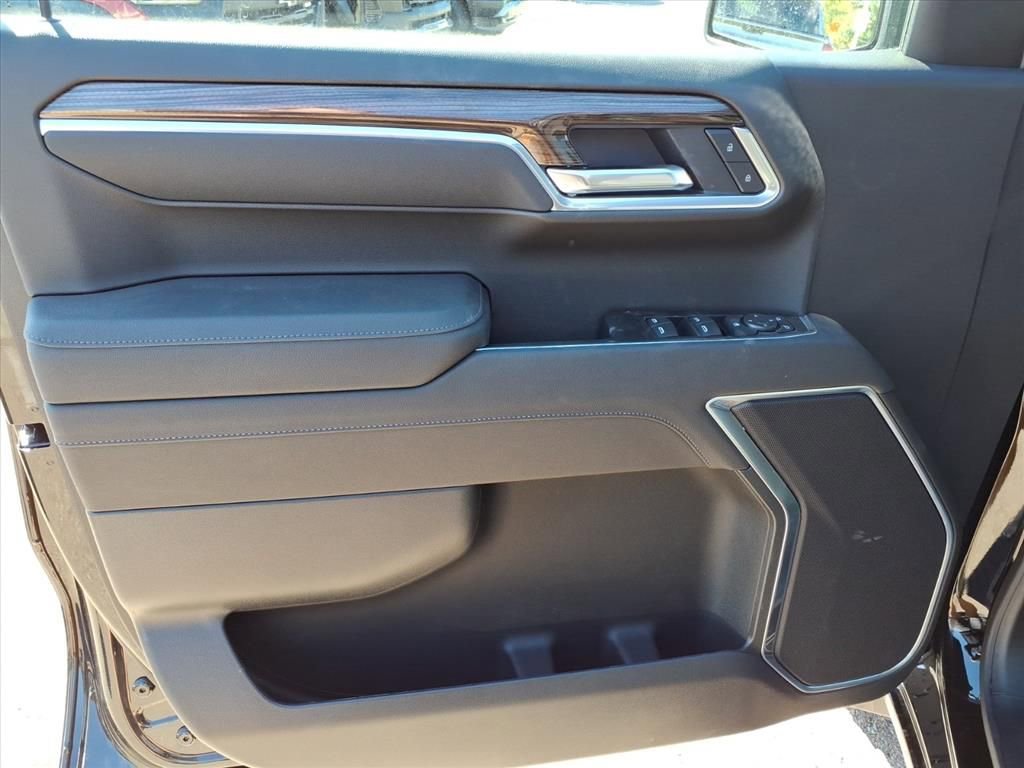 Thumbnail: 2026 Chevrolet Silverado 1500 - 11