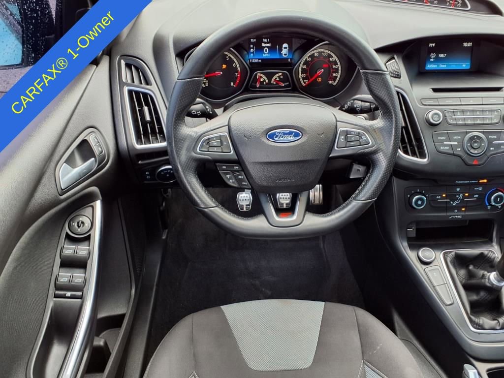 Thumbnail: 2015 Ford Focus - 14