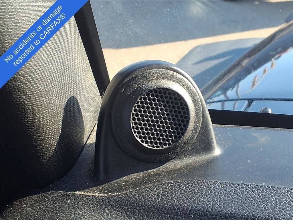 Thumbnail: 2013 Jeep Wrangler - 21