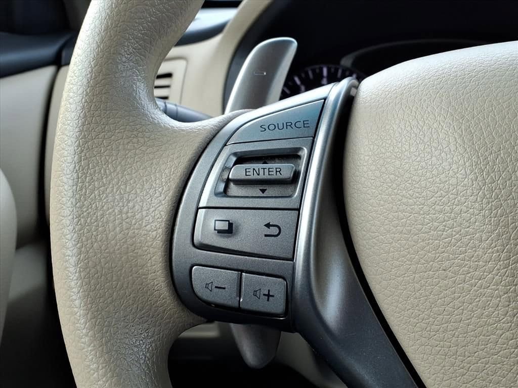 Thumbnail: 2013 Nissan Altima - 26