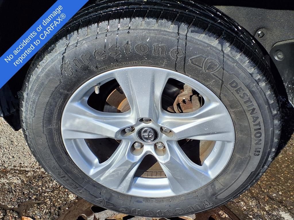 Thumbnail: 2019 Toyota RAV4 - 10