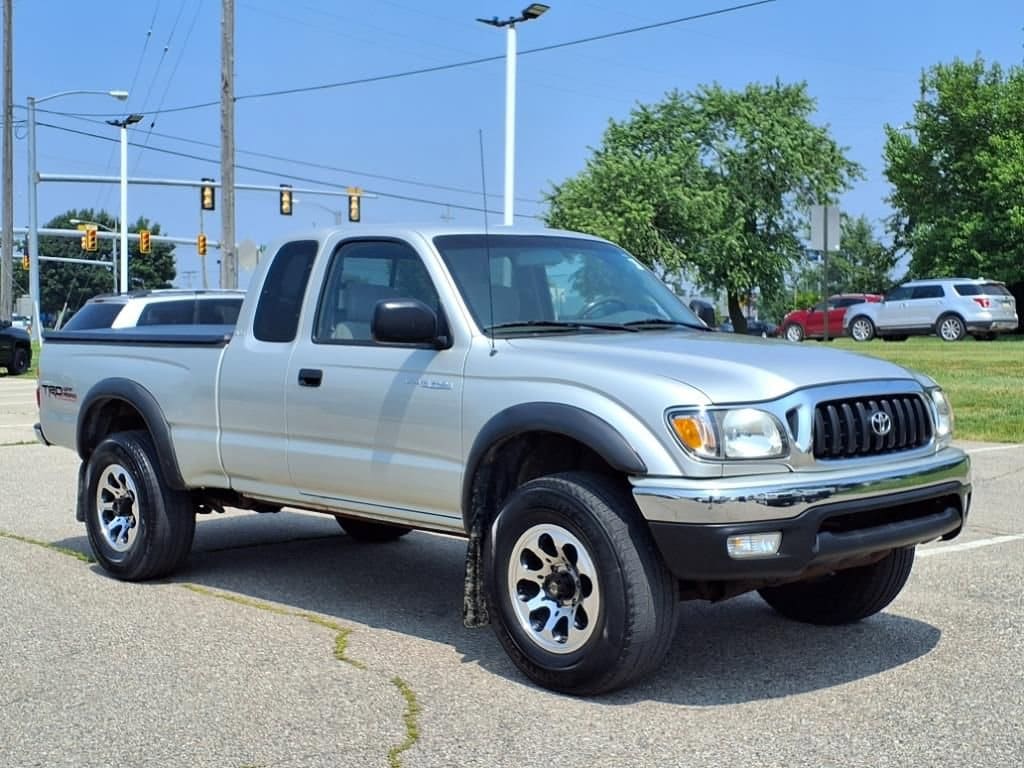 Thumbnail: 2001 Toyota Tacoma - 3