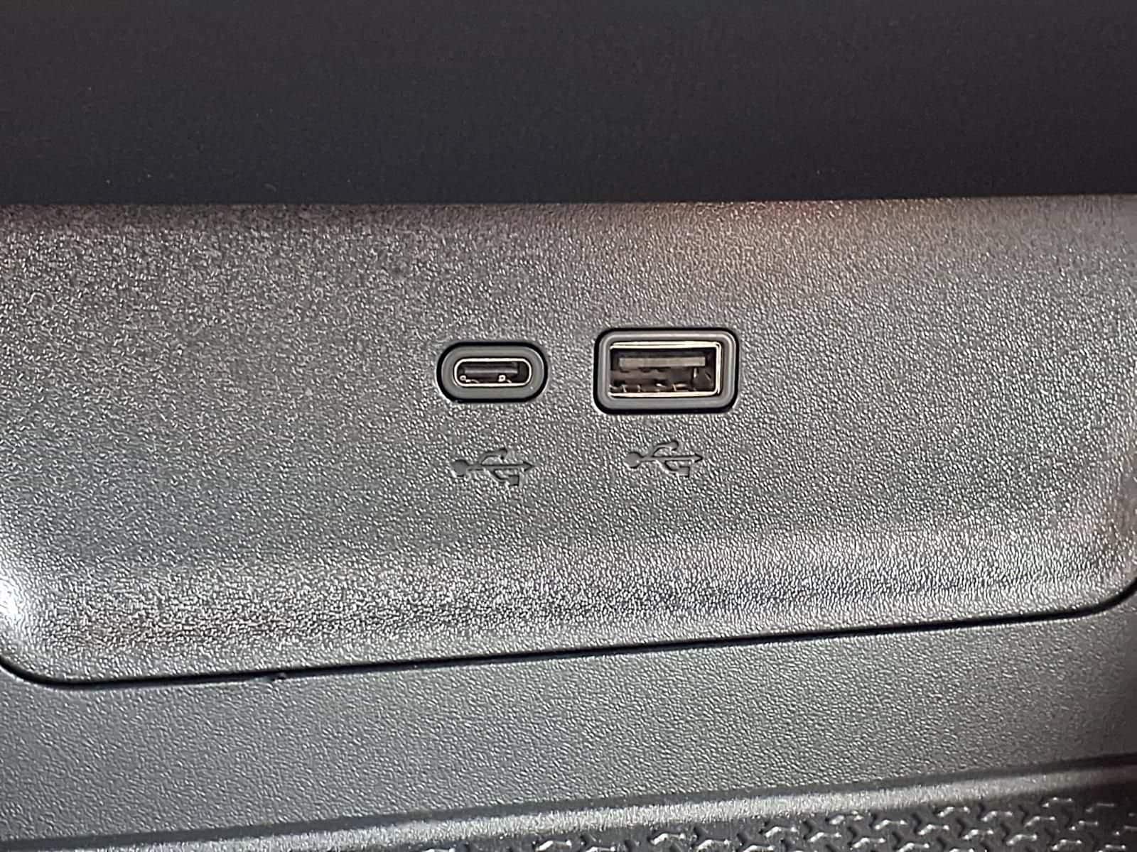 2027 Chevrolet Equinox LT - Photo 19