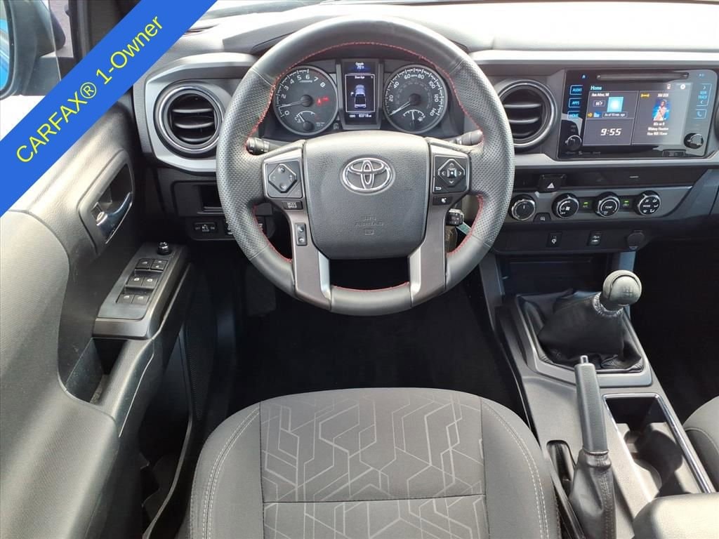 Thumbnail: 2017 Toyota Tacoma - 13