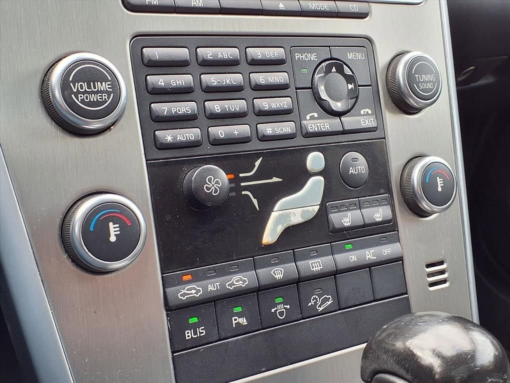 Thumbnail: 2010 Volvo XC60 - 24