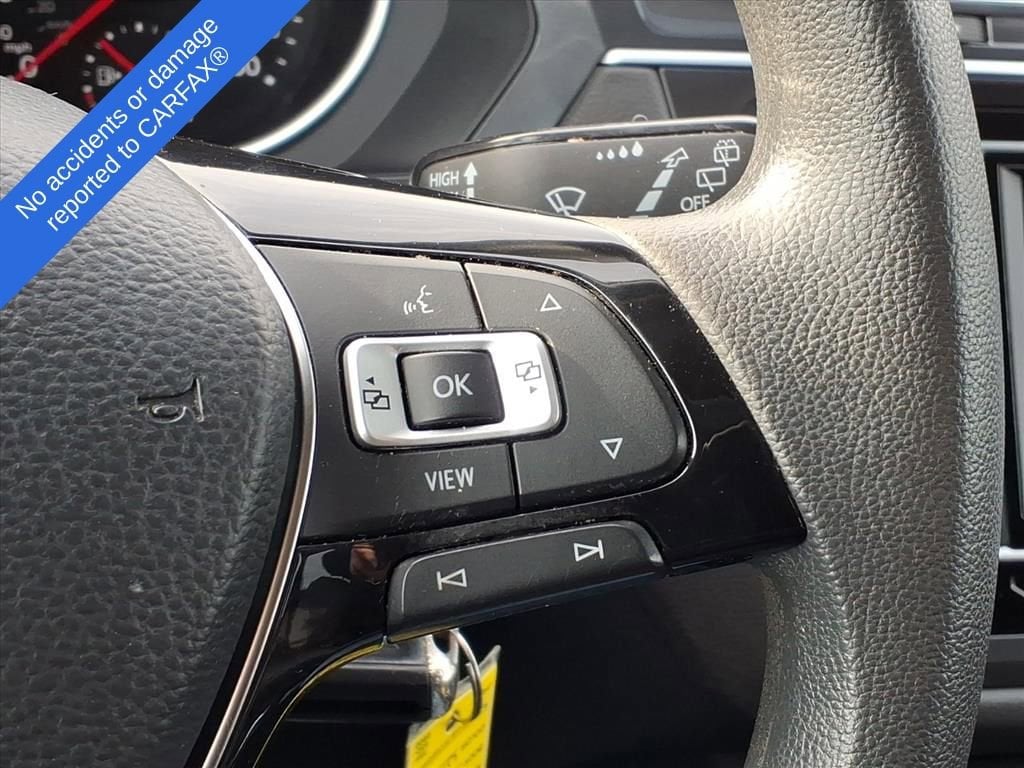 Thumbnail: 2021 Volkswagen Tiguan - 21