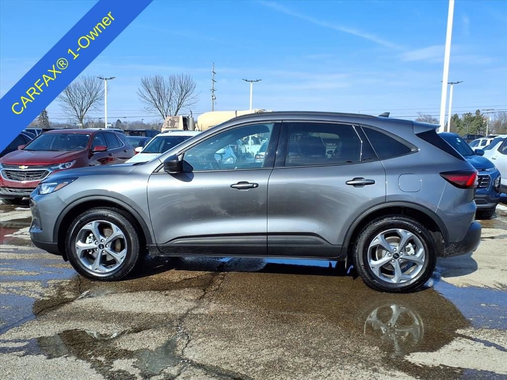 Thumbnail: 2025 Ford Escape - 9