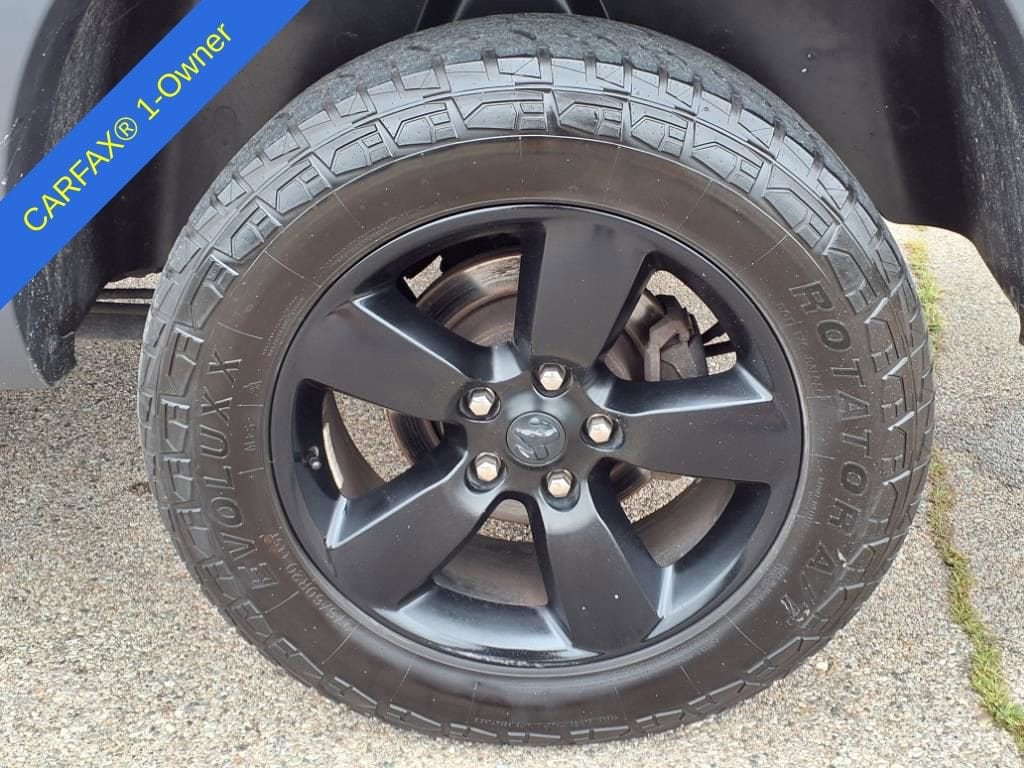 Thumbnail: 2019 RAM 1500 Classic - 10