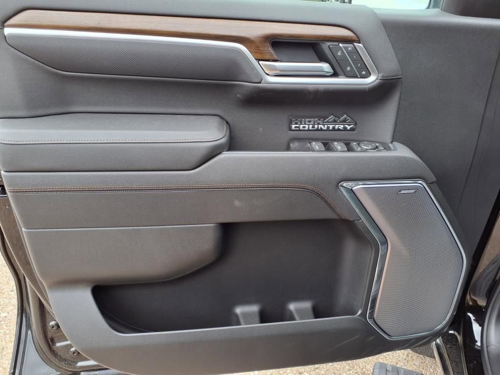 Thumbnail: 2025 Chevrolet Silverado 1500 - 11