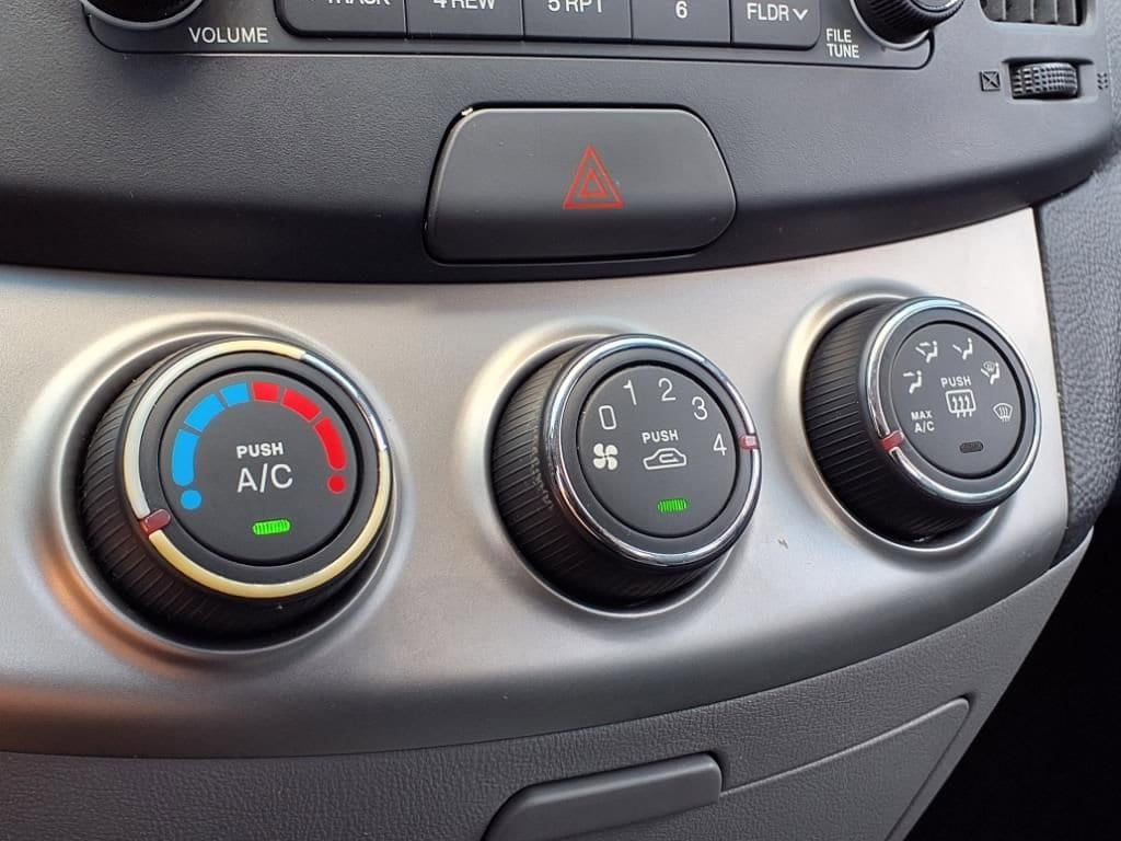 Thumbnail: 2010 Hyundai Elantra - 26
