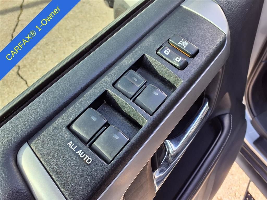 Thumbnail: 2022 Toyota 4Runner - 16