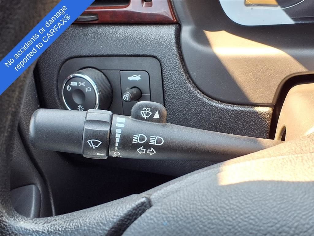 Thumbnail: 2009 Chevrolet Impala - 28