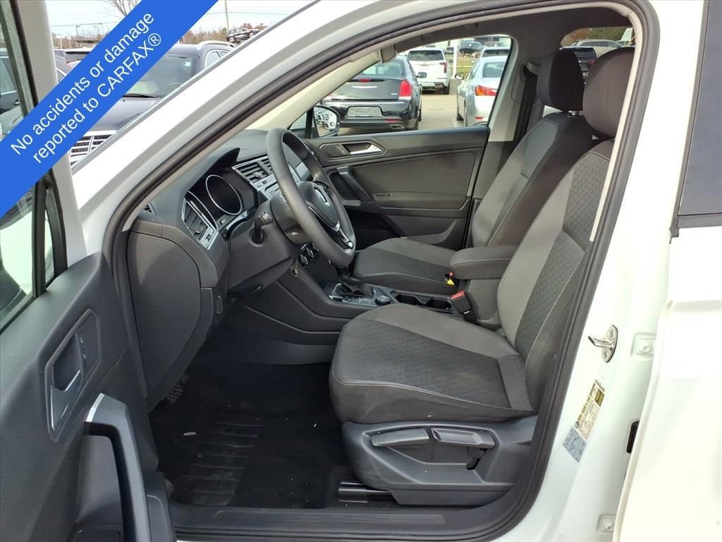 Thumbnail: 2021 Volkswagen Tiguan - 18