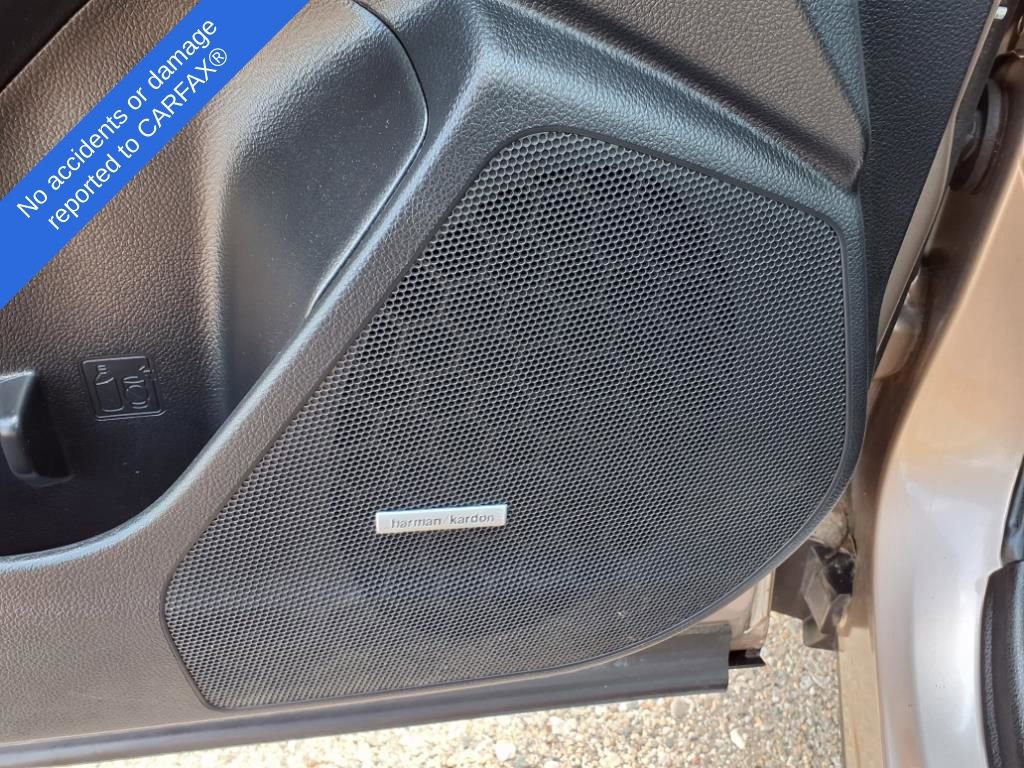 Thumbnail: 2015 Subaru Forester - 18