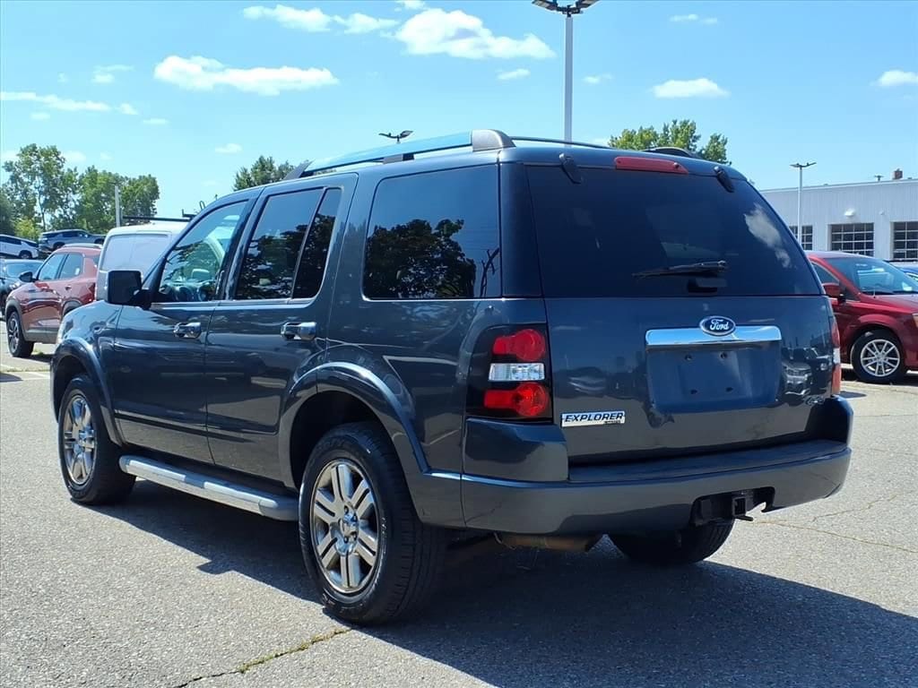 Thumbnail: 2010 Ford Explorer - 7