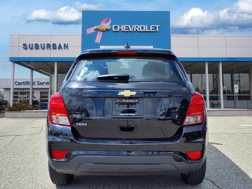 Thumbnail: 2017 Chevrolet Trax - 6