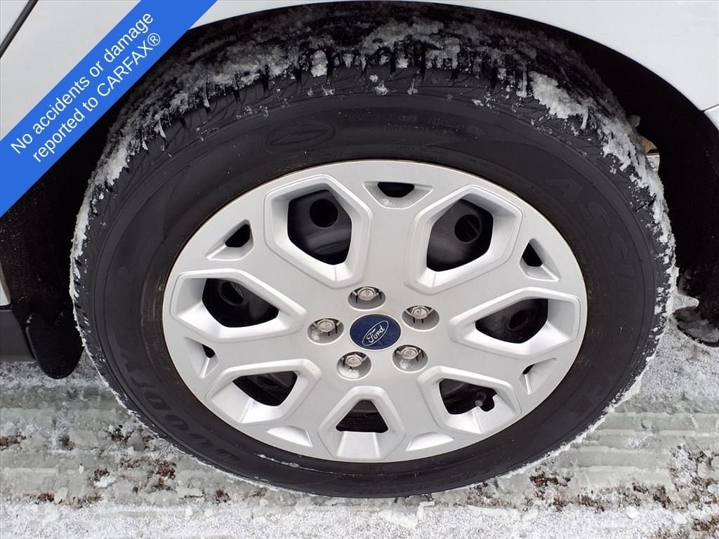 Thumbnail: 2012 Ford Focus - 10