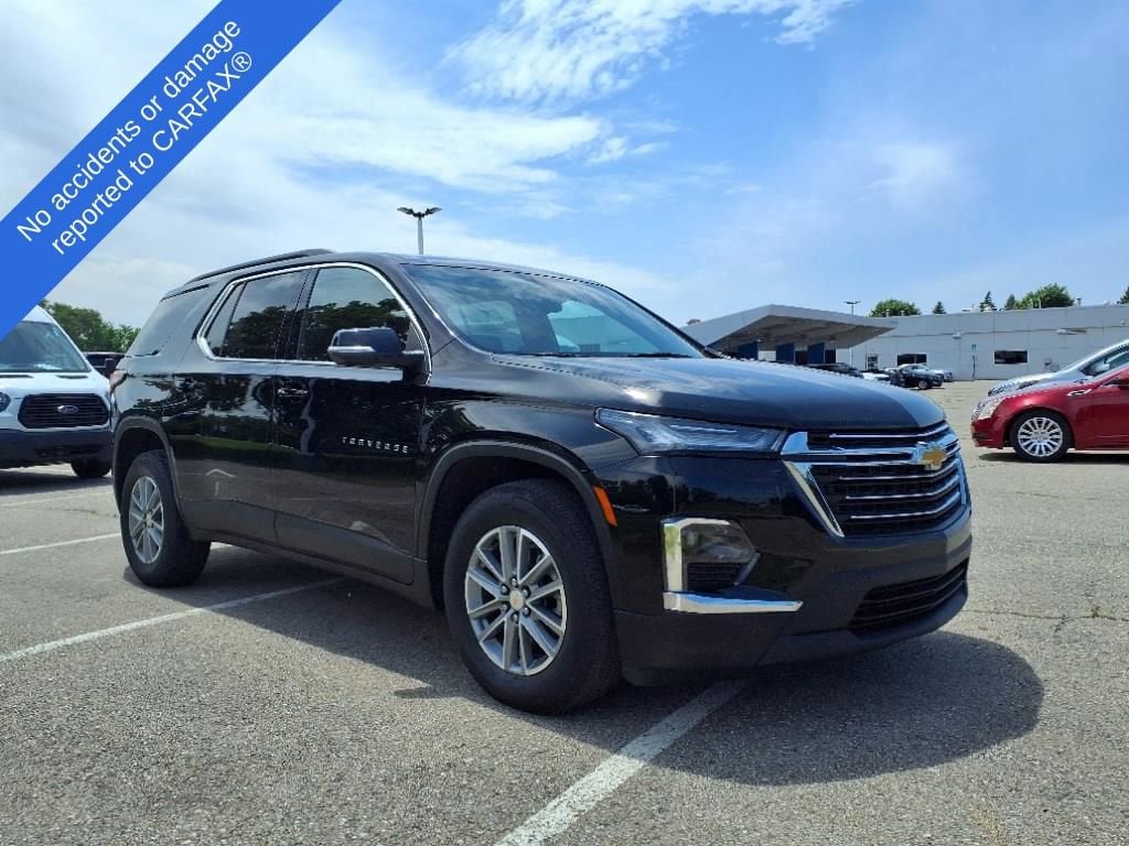 Thumbnail: 2023 Chevrolet Traverse - 3