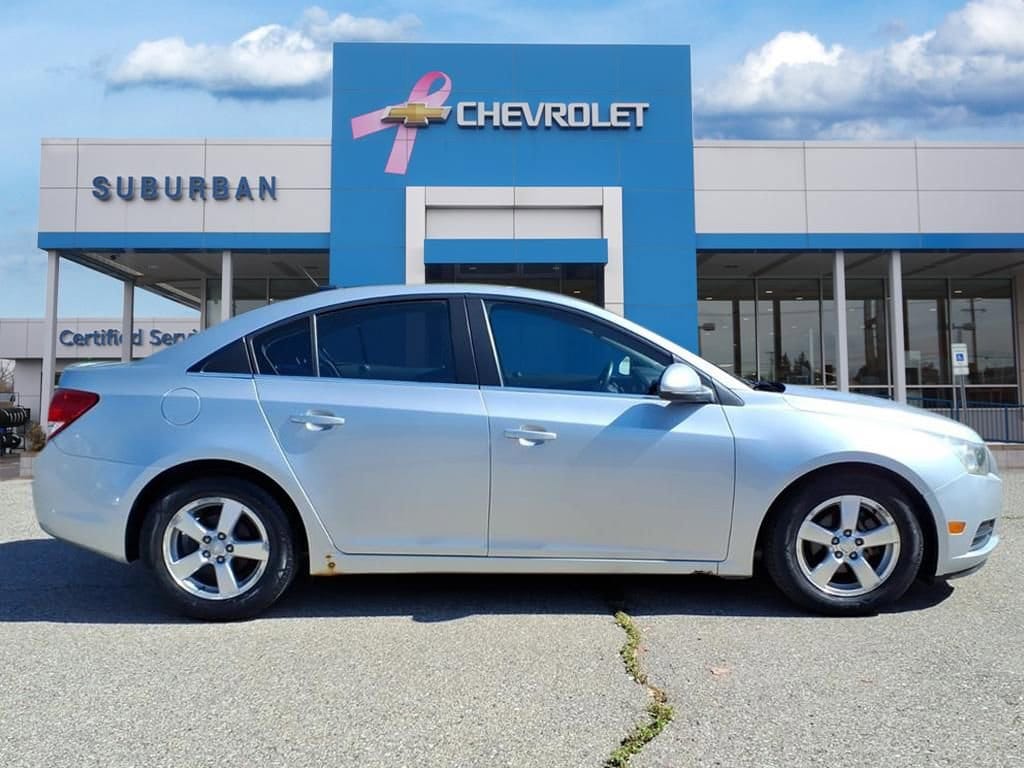 Thumbnail: 2014 Chevrolet Cruze - 4