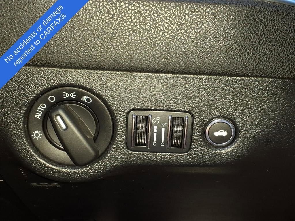 Thumbnail: 2016 Dodge Charger - 27