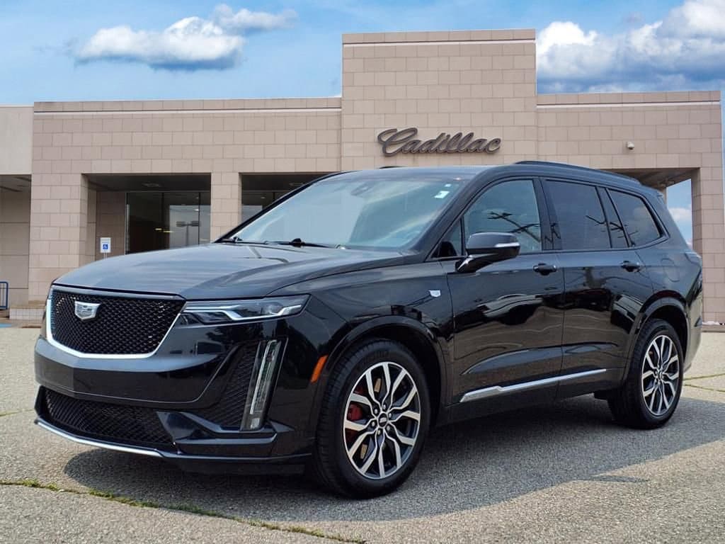 Thumbnail: 2022 Cadillac XT6 - 1