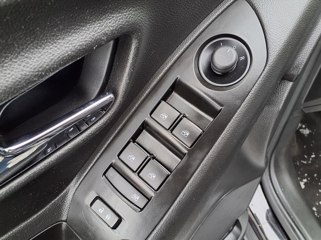 Thumbnail: 2021 Chevrolet Trax - 15