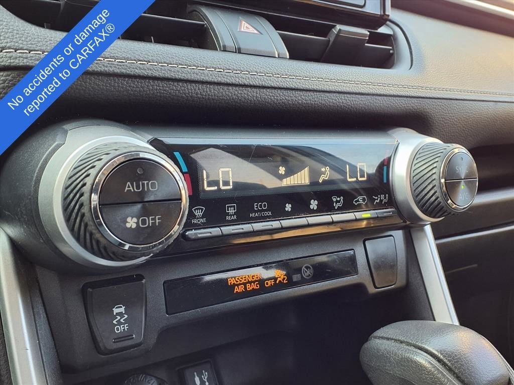 Thumbnail: 2019 Toyota RAV4 - 28