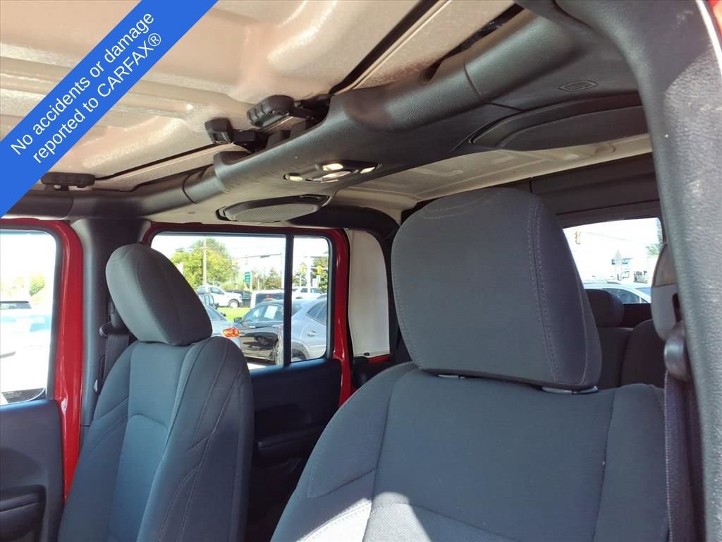Thumbnail: 2021 Jeep Gladiator - 16