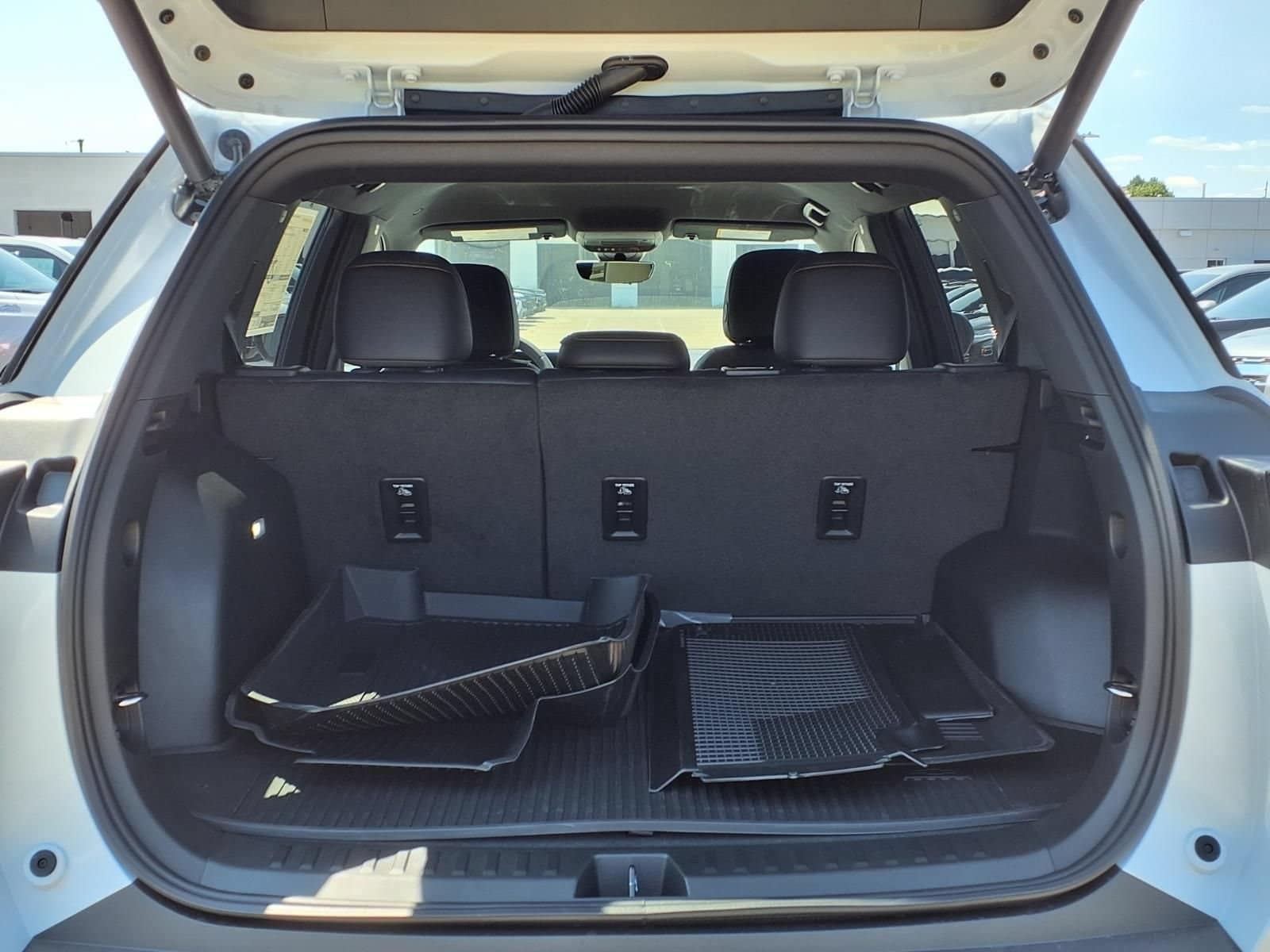2027 Chevrolet Equinox ACTIV - Photo 9