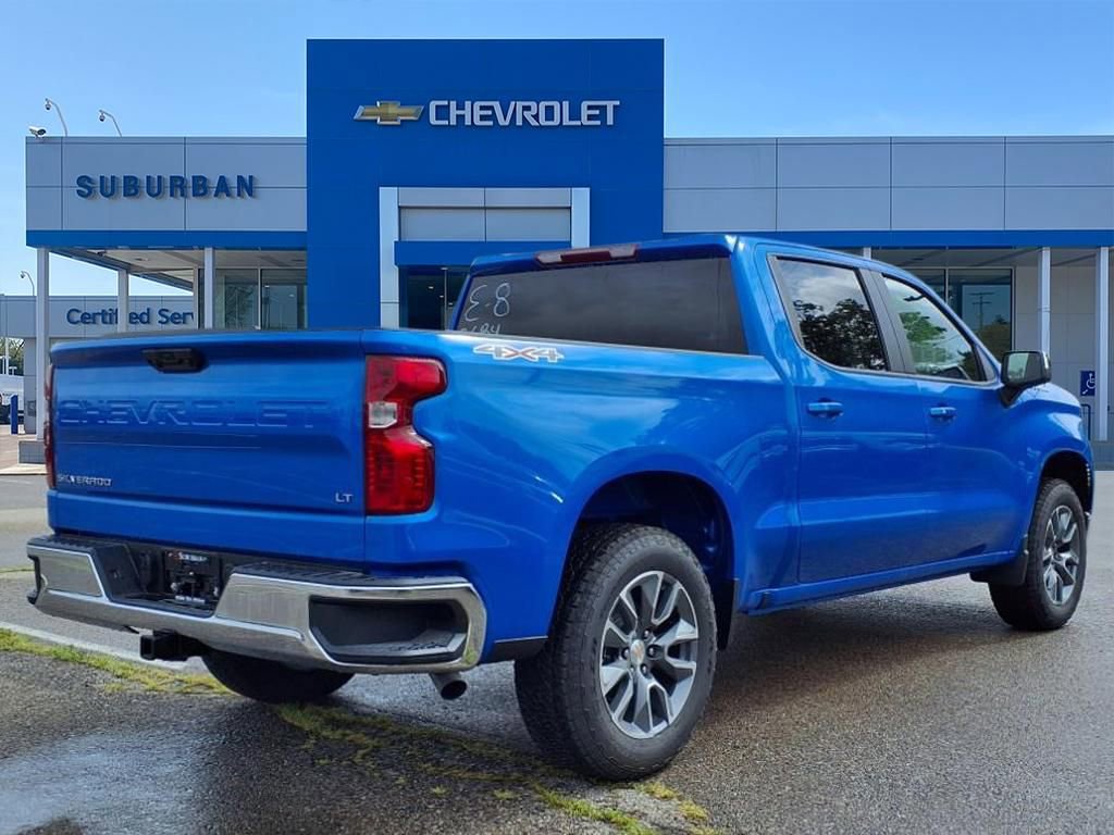 2026 Chevrolet Silverado 1500 LT photo 4