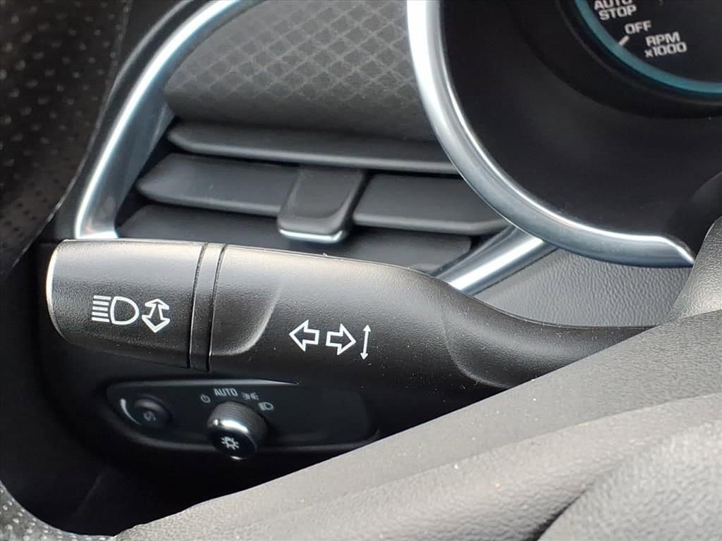 Thumbnail: 2021 Chevrolet Malibu - 22