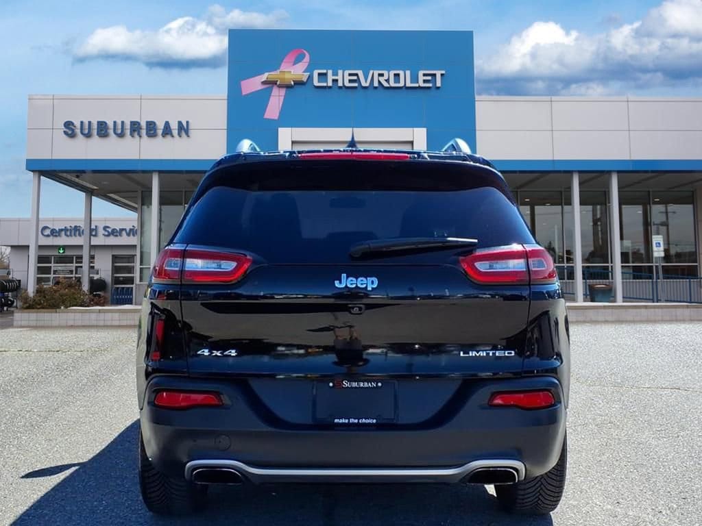 Thumbnail: 2017 Jeep Cherokee - 6
