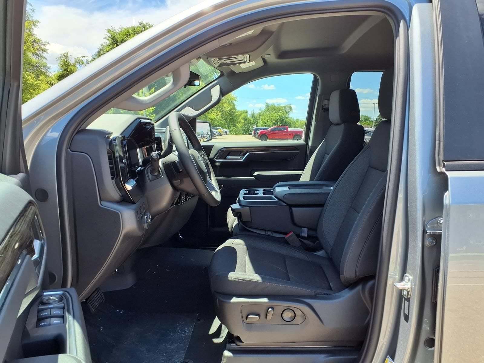 Thumbnail: 2026 Chevrolet Silverado 1500 - 13