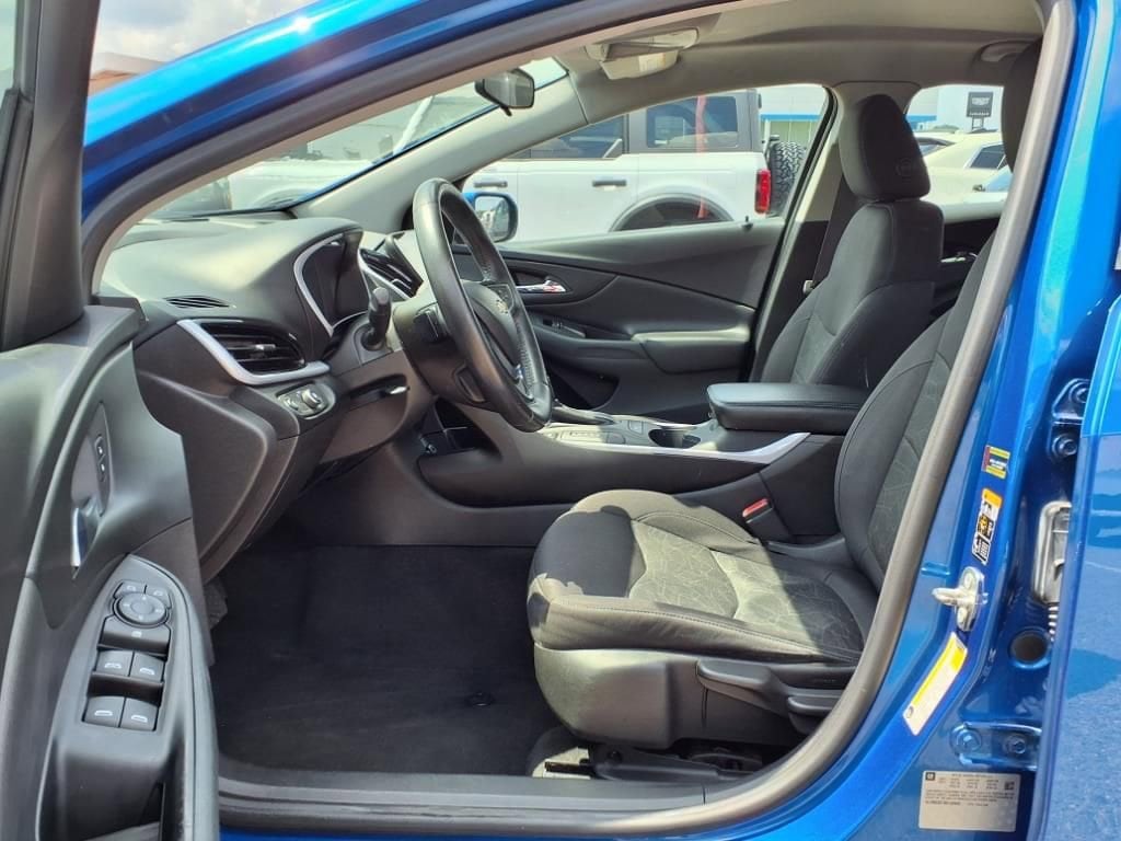 Thumbnail: 2017 Chevrolet Volt - 18