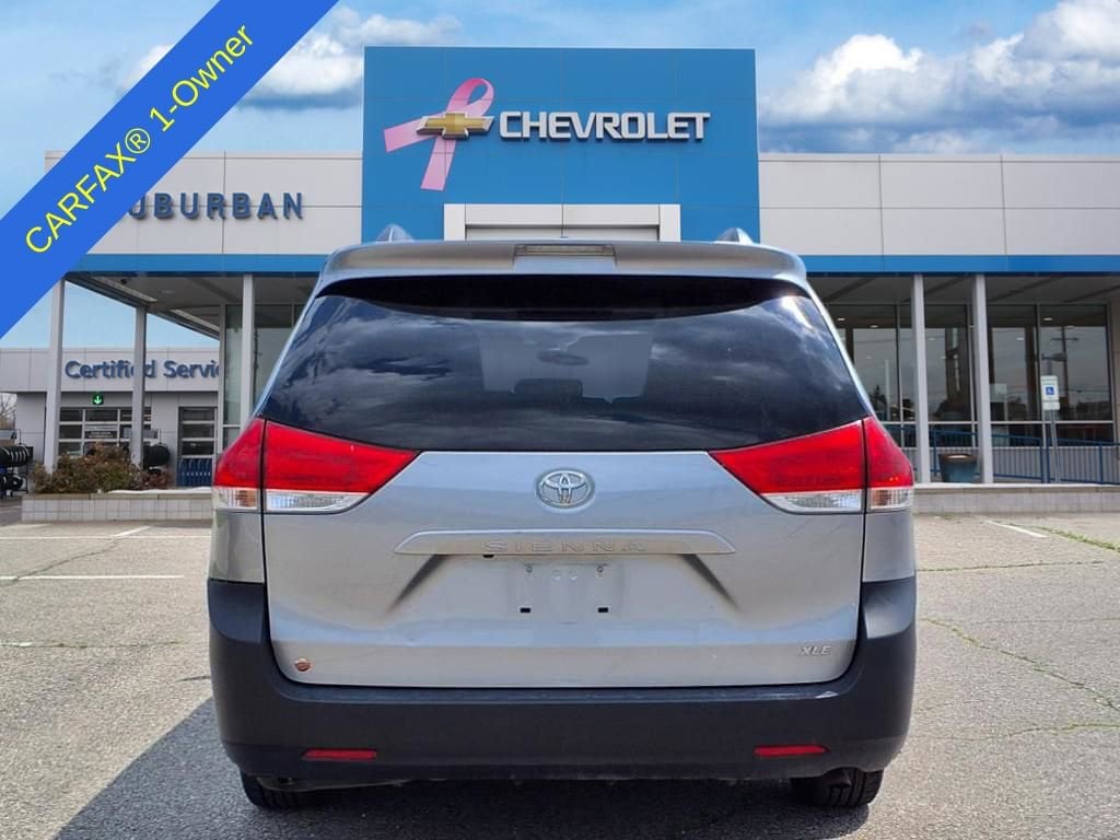 2011 Toyota Sienna XLE 7