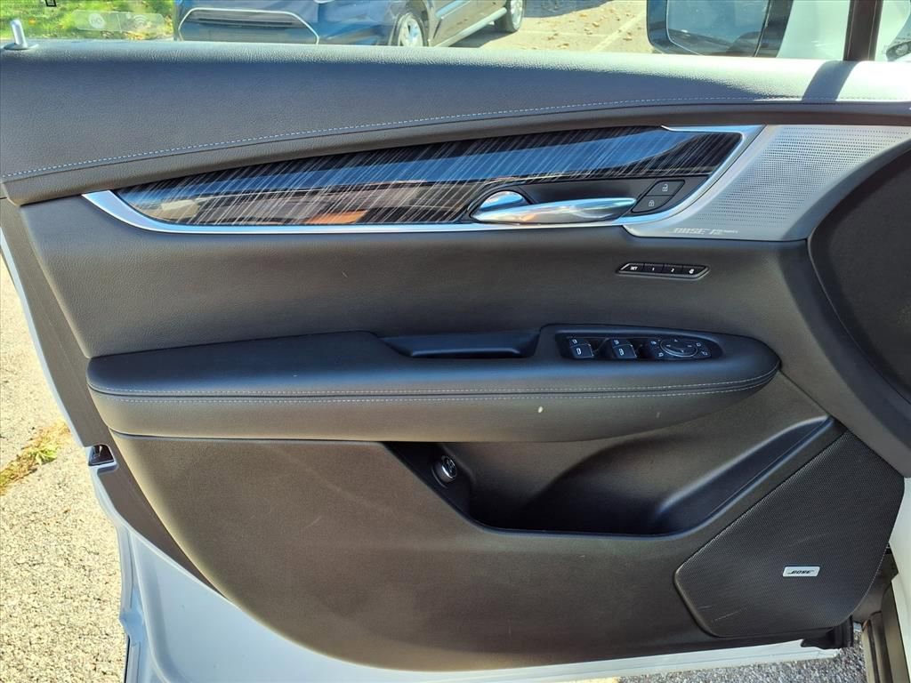 Thumbnail: 2025 Cadillac XT6 - 14