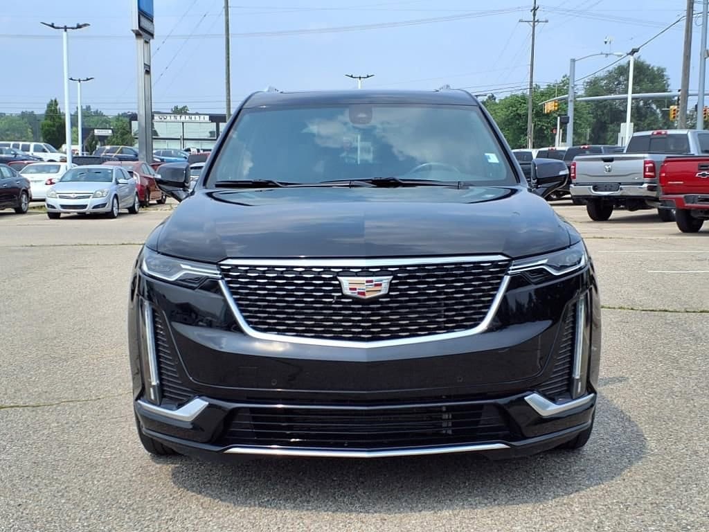 Thumbnail: 2023 Cadillac XT6 - 2