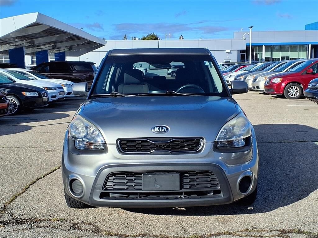 Used 2013 Kia Soul Base Hatchback