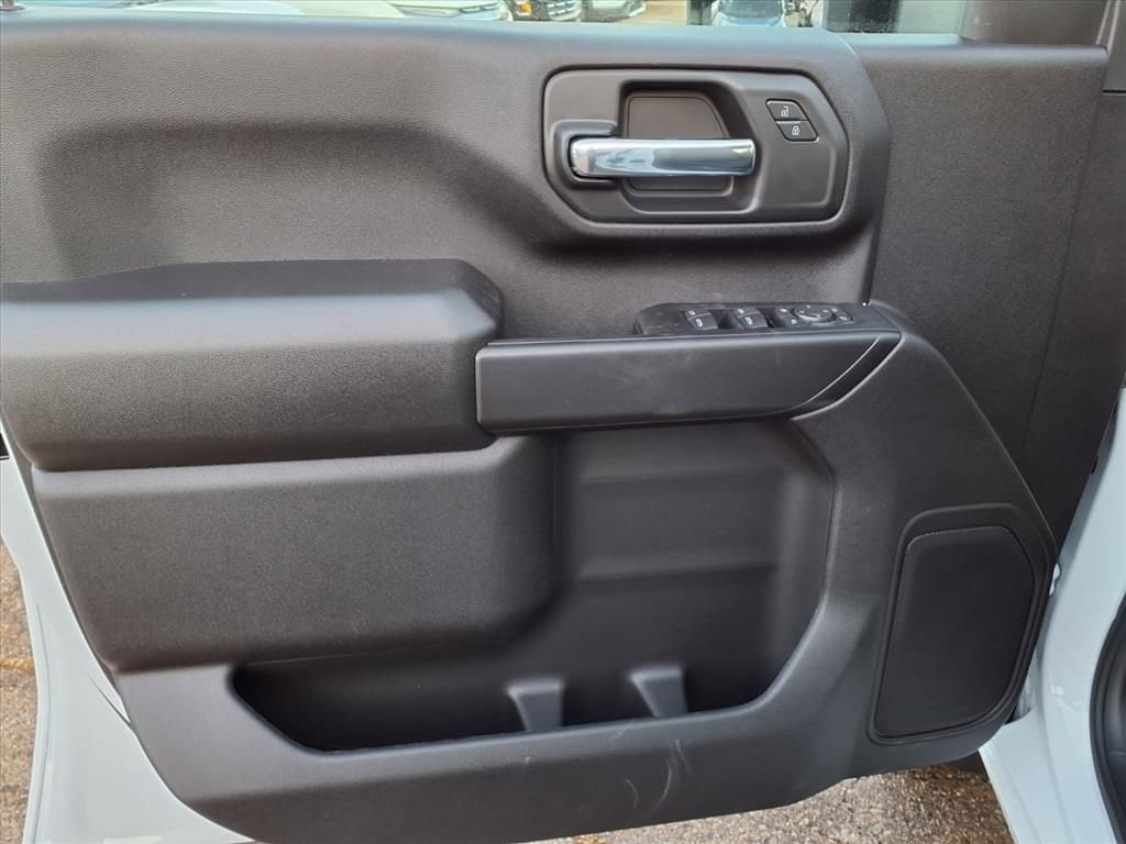 Thumbnail: 2026 Chevrolet Silverado 2500 - 11