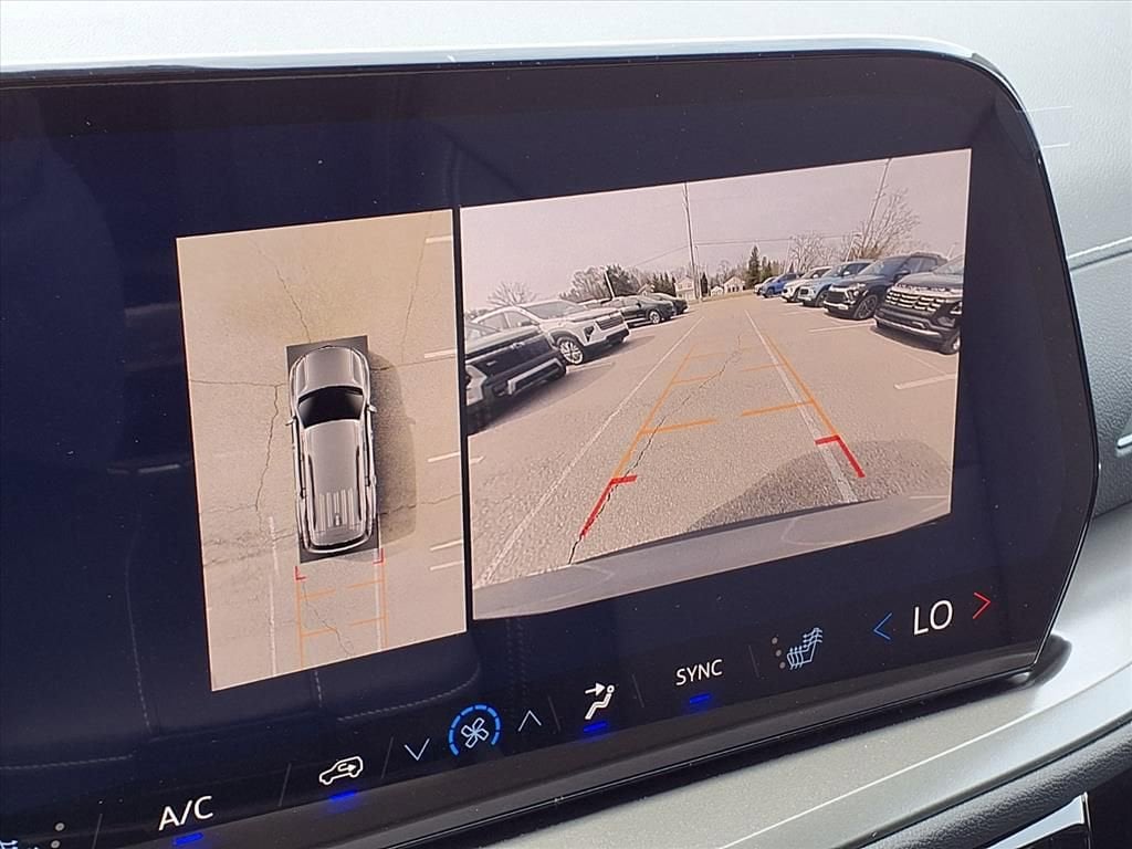 Thumbnail: 2026 Chevrolet Traverse - 19