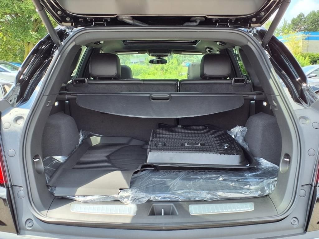 Thumbnail: 2025 Cadillac XT5 - 8