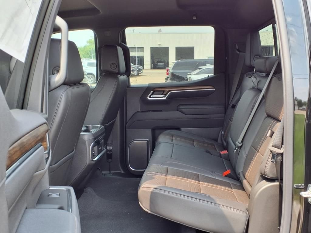 Thumbnail: 2025 Chevrolet Silverado 1500 - 9