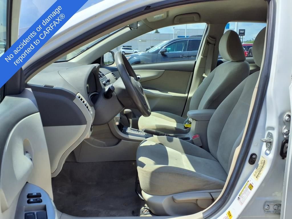 Thumbnail: 2010 Toyota Corolla - 16