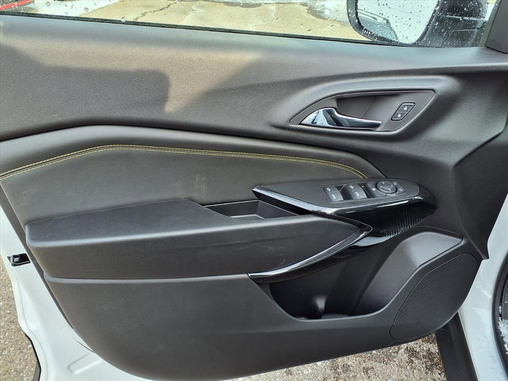 Thumbnail: 2026 Chevrolet Trax - 12