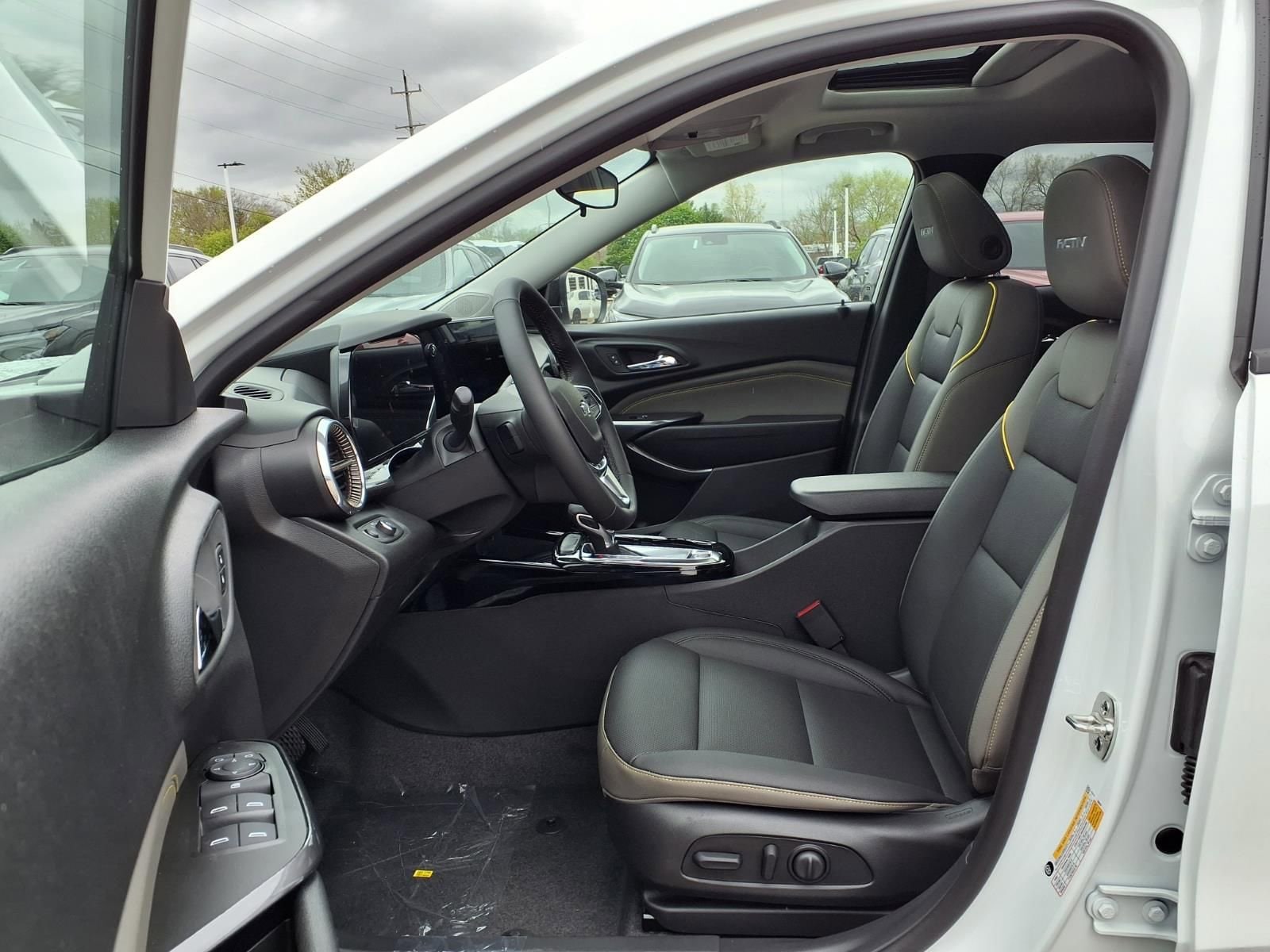 Thumbnail: 2026 Chevrolet Trax - 16