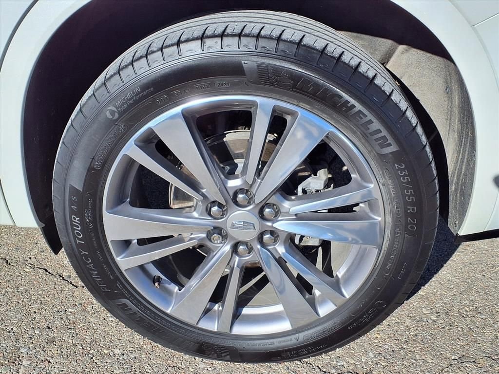 Thumbnail: 2022 Cadillac XT6 - 8