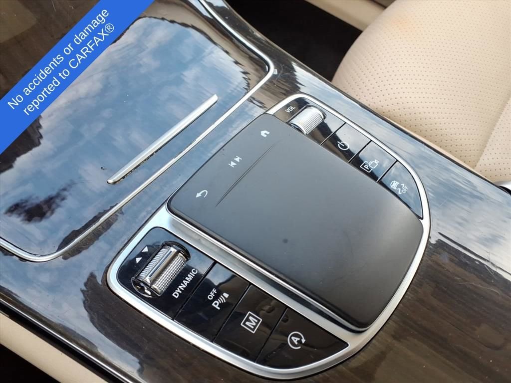 Thumbnail: 2022 Mercedes-Benz GLC - 26